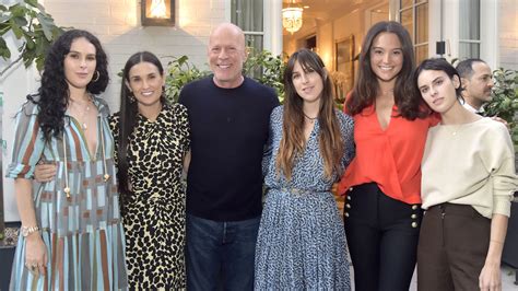 bruce willis 5 daughters mothers